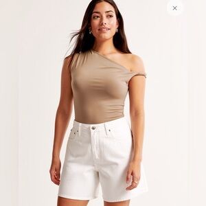 NWT Abercrombie & Fitch Curve Love High Rise Loose Short